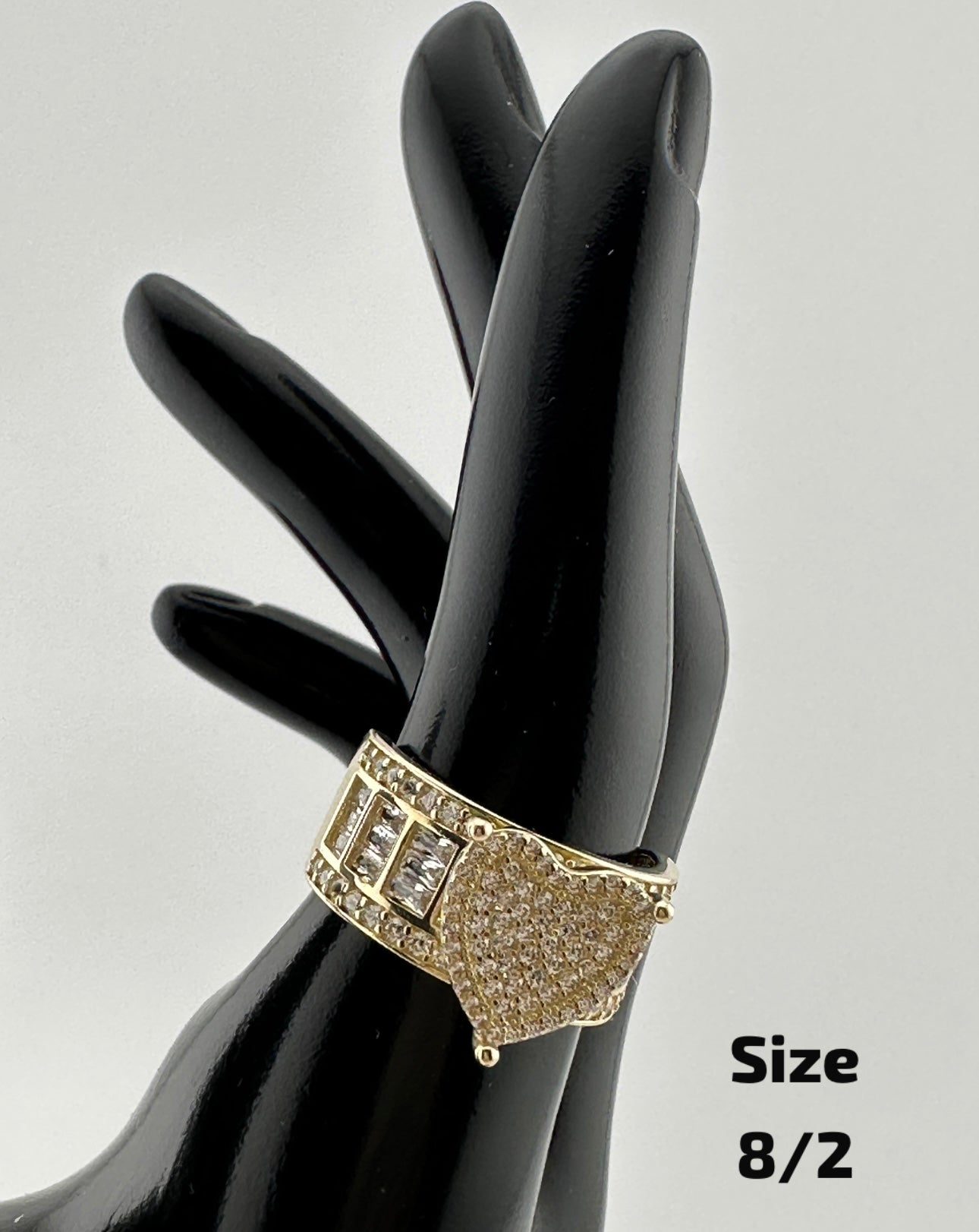 10K Gold Heart Pave Ring