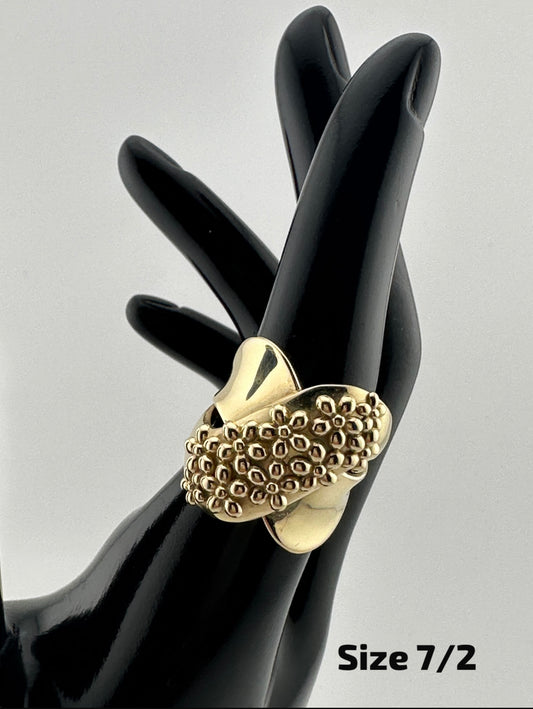 10K Gold Women's Textured Floral Ring – Size 7/2