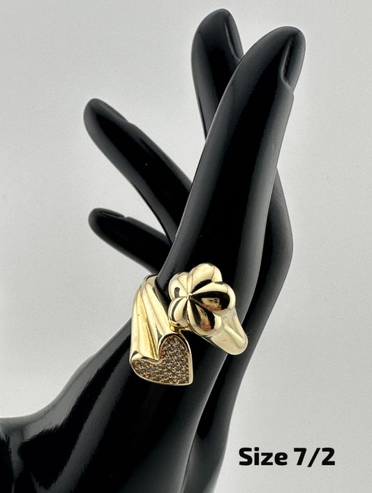 10K Gold Women's Flower & Heart Ring – Size 7/2
